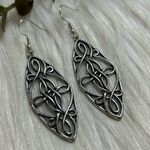 Celtic knot oval dangle earrings Silver Photo 1