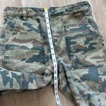 We The Free  Camo Pants sz 31 Photo 4