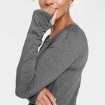 All In Motion  Grey Medium Long Sleeve Athletic Crewneck Tee with Thumbholes Photo 10