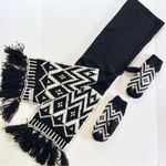 Old Navy NEW Fringed Sweater Knit Scarf Black White Chunky Tassel & Gloves Photo 2