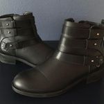 DV by Dolce Vit Dolce Vita Black Larabey Belted Leather Ankle Boots Photo 16
