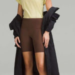 Lululemon NWT  Heavyweight Cotton T-Shirt Bodysuit
Finch Yellow- Size Small Photo 0