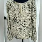 Hippie Rose  Cheetah print blouse size XL Photo 2