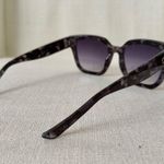 Oscar de la Renta  Tortoise Square Sunglasses Black Brown Photo 6