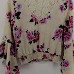 Live 4 Truth Blouse Floral Women’s Photo 2