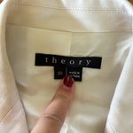 Theory  white vest Photo 1