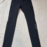 Gymshark Venture Leggings Size S - Black - V Front - High Rise with Pockets Photo 0