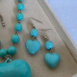 Boutique Silver and Turquoise Aqua Blue Acrylic Bead Puffy Heart Necklace Earrings Set Photo 4