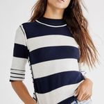 Free People  Woman’s Raleigh Tee Sweater Navy Marine size Large Photo 0