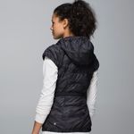Lululemon Spring Fling Puffy Vest In Lotus Camo Black Size 6 Photo 1