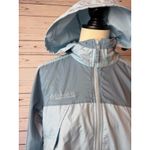 Columbia Sportswear Lightweight Jacket Medium Windbreaker Hooded Nylon Travel Photo 9