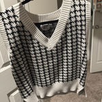 Princess Polly  Sweater Vest Houndstooth Photo 0