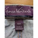 Gloria Vanderbilt  Women Size 16W Amanda Jeans Short Casual Comfort Classic City Photo 3