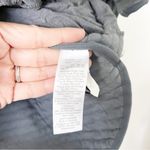 Everlane  The Organic Cotton Quilted Shirt Jacket in Gray Photo 6
