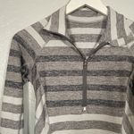 Lululemon Women 4 Race Your Pace 1/2 Zip Pullover Marshmallow Stripe Double Zip Photo 4