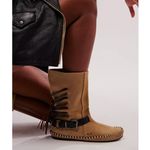 Free People Coronado Moccasin Boot Natural Suede Size 8 NIB Fringe Detail Buckle Photo 7