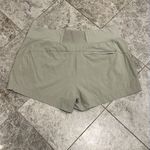 Athleta  Trekkie North Short Khaki Size 18 Photo 7