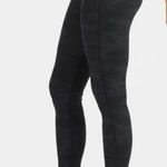 Vuori  Dark  green Camouflage Leggings size S Photo 0