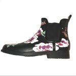 JustFab  black pink floral rain boots new! Size 10‎ NEW! Photo 2