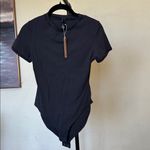 SKIMS FITS EVERYBODY T-SHIRT BODYSUIT | ONYX - ONYX NWT brief size M Photo 5