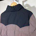 Patagonia Women’s L Western Yoke Down Puffer Jacket purple/Navy Photo 2