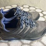 Columbia  Womens Gray and Blue Hiking Shoes 8.5, waterproof, preloved worn 2X Photo 5
