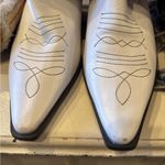 Adorable one of kind white Rebels cowboy boots. 9.5. Vintage. Condition in pics Photo 5