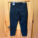 Old Navy  high rise O.G. Straight ankle jeans NWT women’s size 12 Photo 1