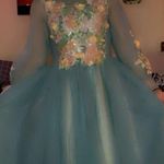 Elegant Green Floral Midi Dress Photo 0