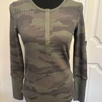 Splendid  Camouflage 4 Snap Henley Long Sleeve Top Shirt Camo NEW Photo 5