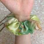 Green Ombré Confetti Shaker Scrunchie Hair Accessories Photo 3