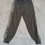 Splendid  women’s‎ size small camo print lounge pants Photo 0