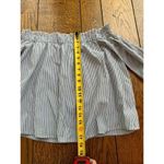 American Eagle OUTFITTERS Sz M Blue Pin Striped Top 3/4 Tie Sleeves Excellent Photo 3