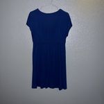 Effortless Style: Deep Blue V Photo 1