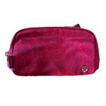 Lululemon Everywhere Belt Bag Photo 2