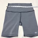 Alo Yoga  Black and White Athletic Biker Shorts Micro Houndstooth Size S Photo 5