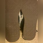 UGG  leather and shearling ankle boots size 9. New Photo 2