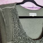 Knox Rose  SAGE GREEN FLOWY BOHO CROCHET DETAILED NECKLINE SHARKBITE HEM BLOUSE M Photo 2