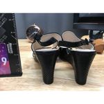 Louise et Cie Quarza Wedge Sandals Women's 7 Black Embossed Leather Slingback Photo 2