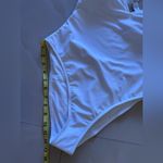 Shade & Shore 🔻NWT  white one piece swimsuit size 8/10 high leg cheeky Photo 7
