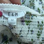 E & M  fitted sweetheart neckline button front floral puff sleeve crop top Size M Photo 8