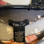 Rue 21 Long Sleeve Stretchy Floral Choker Neck Cut Out Shirt EUC Sz Lg Women’s Photo 2