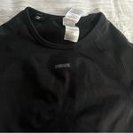 Gymshark  Adapt black long sleeve cropped athletic shirt size small Photo 1