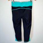 Xersion - High Waisted Performance Fitted Capri Athletic Leggings Photo 3