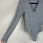 Abercrombie & Fitch Abercrombie‎ & Fitch Grey Silver V-neck Long Sleeve Bodysuit Size Small Photo 4