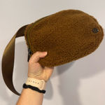 Lululemon everywhere belt bag caramel Sherpa Photo 0