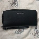 Michael Kors   Leather Continental Wristlet brand new Photo 2