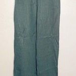 CLEARANCE! Green Weathervane Cropped Pants Junior’s 3 EUC Size 0 Photo 0