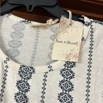 Hem & Thread NWT  soft summer top Photo 2