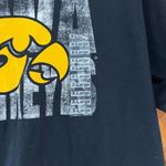 Gildan Iowa Hawks Size XL women’s t shirt Photo 1